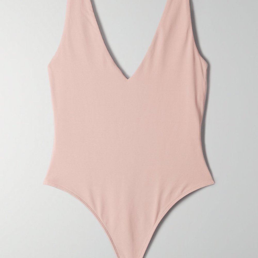 Babaton contour V neck bodysuit